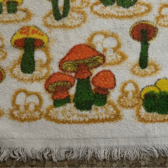 Vintage 1970s Mushroom Retro Groovy Cannon Hand Towel Flower Power Colorful - Picture 6 of 7